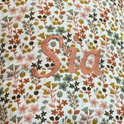 Bavoir Serviette élastique à fleurs personnalisé