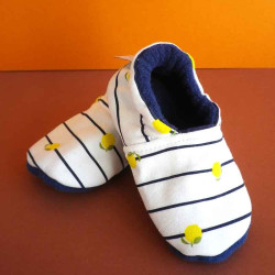 Chaussons bébé enfant en tissu marin à motifs citron