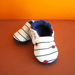 Chaussons bébé enfant en tissu marin à motifs coccinelle