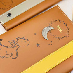 étui carnet de santé cuir motif dragon