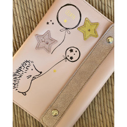 Protège carnet de santé personnalisé hérisson cuir rose