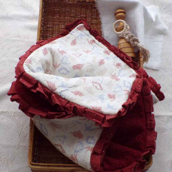 Couverture bébé molletonnée en double gaze et volants tissu Dinosaures