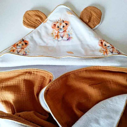 cape de bain bébé oreilles sur capuche lion