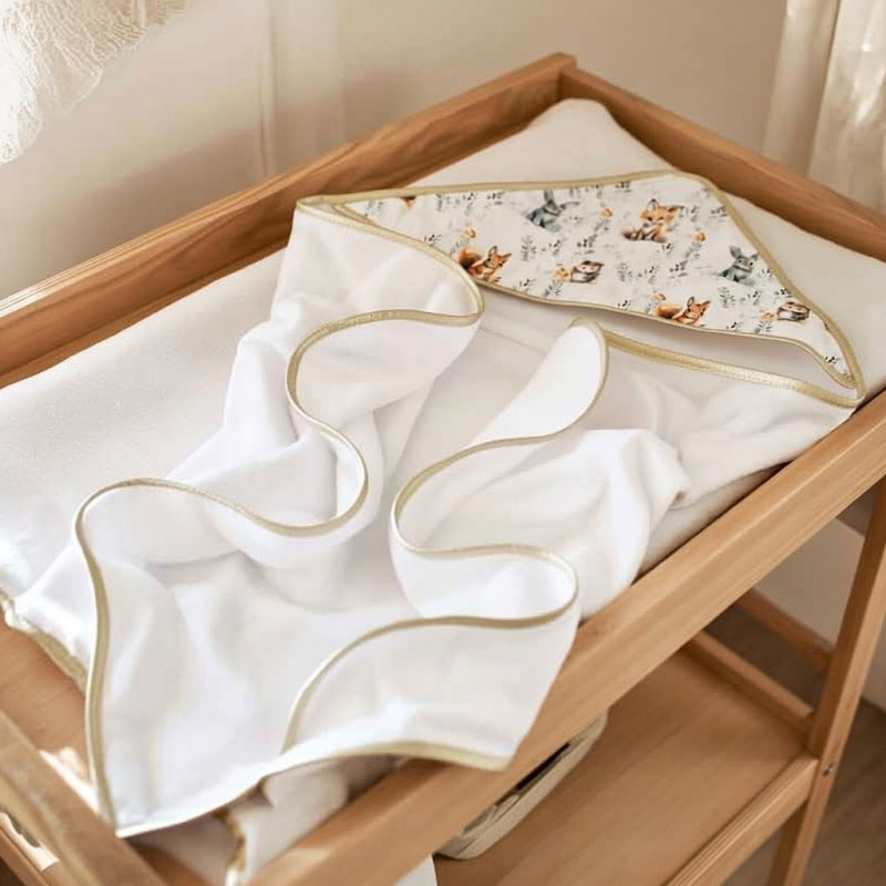 Cape de bain bébé personnalisable en éponge de bambou Oeko-Tex et motifs au choix