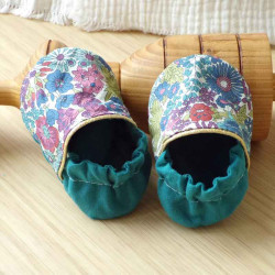 Chaussons naissance liberty