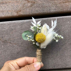 Boutonnière en fleurs pour communion