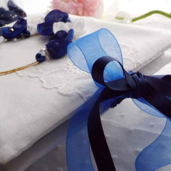 Livre d'or élégant pour baptême – couverture dentelle et or