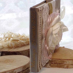 Livre d'or communion personnalisé thème fleurs, dentelle