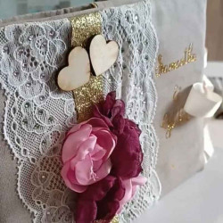 Livre d'or communion doré, dentelle, coeurs