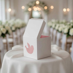 Boîte à dragées personnalisée blanche avec dessin rose
