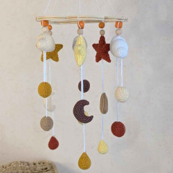 Mobile bébé pour chambre thème ciel étoilé