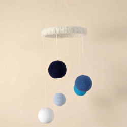 Mobile bébé en crochet 5 boules fait main en France