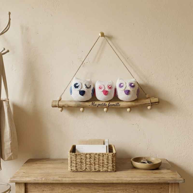 Décoration murale chouettes sur bois flotté personnalisée